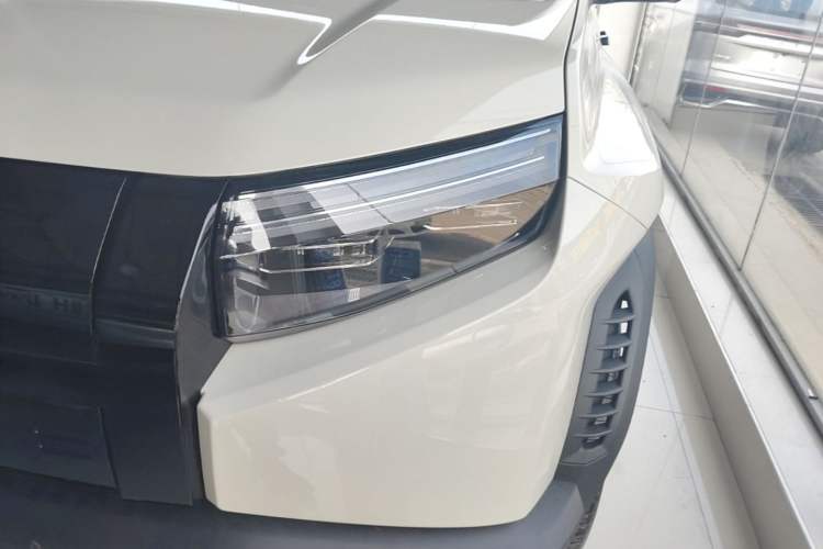 Used Formula Leopard Titanium 3 2025 501KM All-Wheel Drive Intelligent Driving Ultra Version
