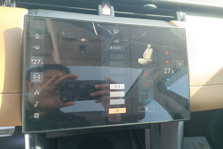 Used Land Rover Discovery Sport 2024 Luxury Custom Edition
