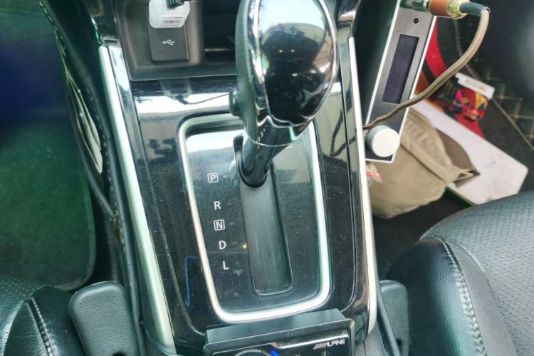Used Nissan Sylphy 2019 1.6XV CVT Smart Connect Luxury Edition China V Standard Gear Lever