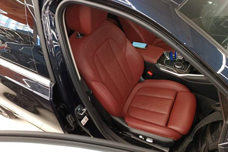 Used BMW 3 Series 2022 325Li M Sport Package Right Front Seat