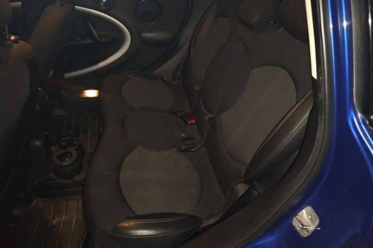 Used MINI Countryman 2014 1.6T COOPER ALL4 Fun Left Rear Seat