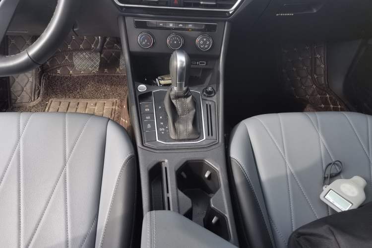 Used Volkswagen Lavida 2023 Revised Version 1.5L Automatic 5 Millionth Edition Gear Lever