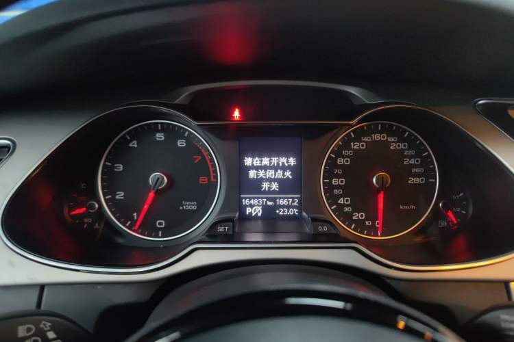 Used Audi A4L 2015 35 TFSI Automatic Comfort Model Instrument Cluster