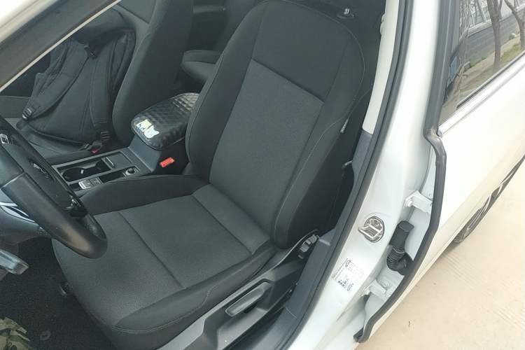 Used Volkswagen Golf 2020 200TSI DSG Comfortable and Ambitious Edition Left Front Seat