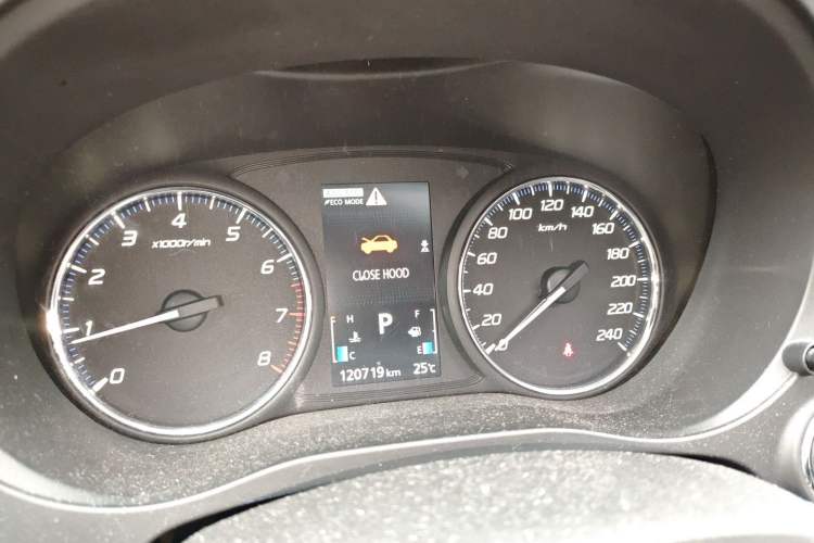Used Mitsubishi Outlander 2014 2.4L 4x4 Deluxe Value Edition 5 Seats Instrument Cluster