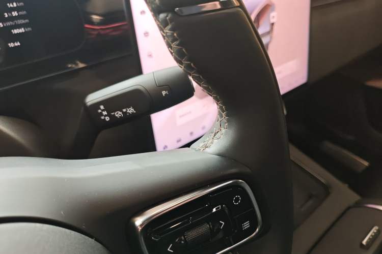 Used Zeekr 7X 2025 100 kWh Long-Range Rear-Wheel Drive with Intelligent Driving Features Gear Lever