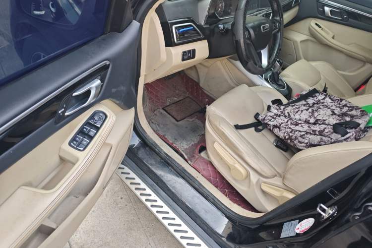 Used Zotye Domy X5 2017 Upgraded Model 1.5T CVT ZHANG GUI Version Driver Seat