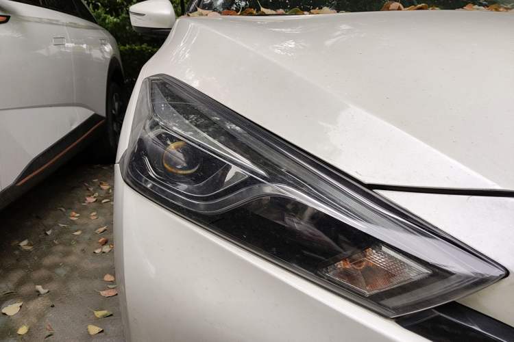 Used Nissan Lannia 2020 1.6L CVT Smart Connect Smart Cool Edition Right Front Headlight