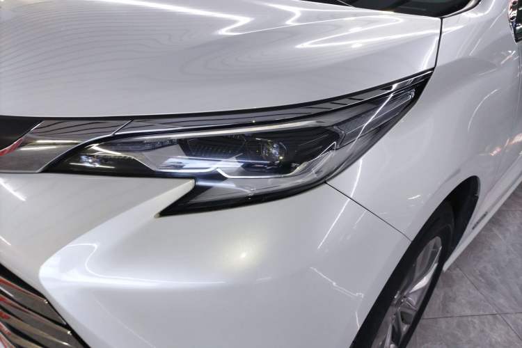 Used Toyota SIENNA 2023 2.5L Hybrid Comfort Edition Left Front Headlight