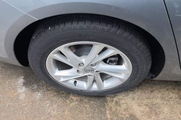 Used Buick Regal 2023 552T Smart Enjoyment Version Right Rear Wheel Hub