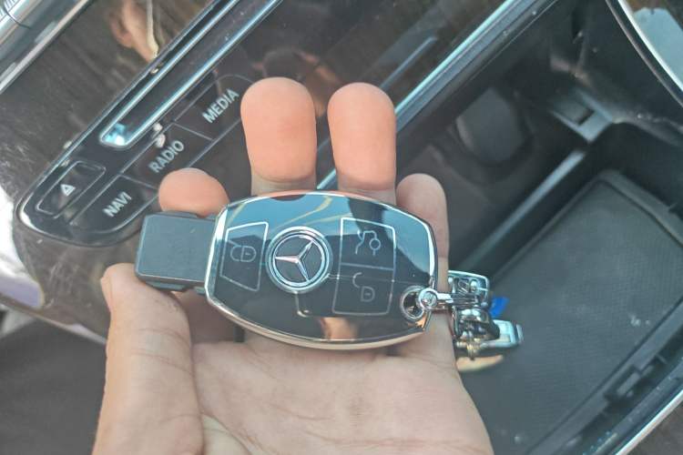 Used Mercedes-Benz GLC 2019 GLC 260 L 4MATIC Dynamic Model