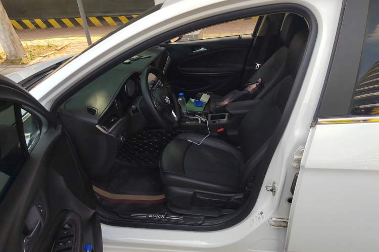 Used Buick Verano 2019 Sedan 20T Dual-Clutch Leading Model Left Front Seat