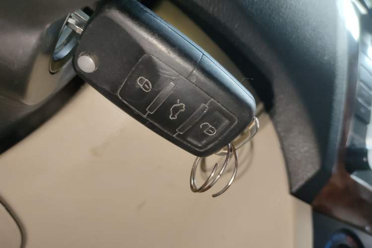 Used Dongfeng Fengon 330 2014 1.5L Manual Utility Version DK15