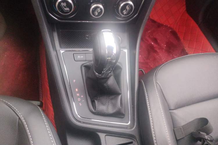 Used Volkswagen Gran Lavida 2015 230TSI DSG Comfort Edition
