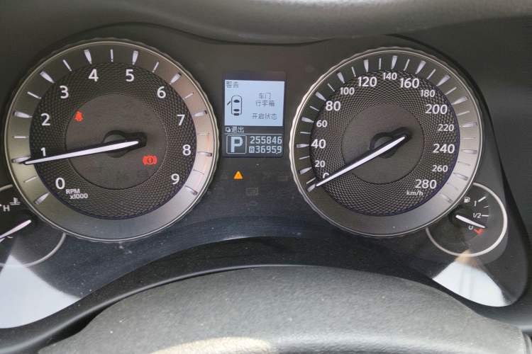 Used Infiniti M Series 2012 M25L Elegance Edition
