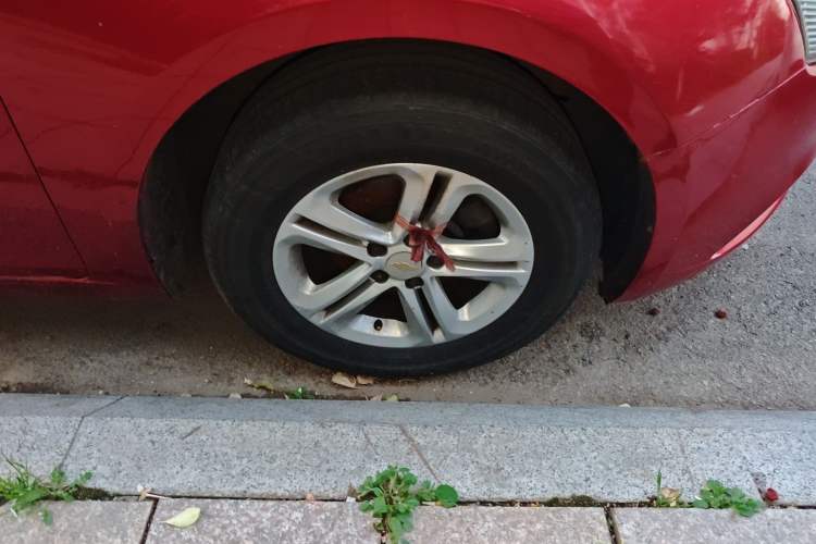 Used Chevrolet Cruze 2015 1.5L Classic SL MT Right Front Wheel Hub