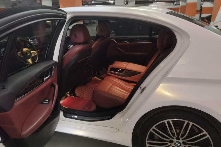 Used BMW 5 Series 2019 530Li Leading Model M Sport Package
