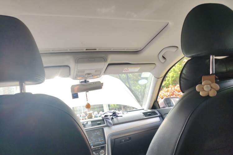 Used Volkswagen Passat 2014 1.8TSI DSG Prestige Edition Headliner