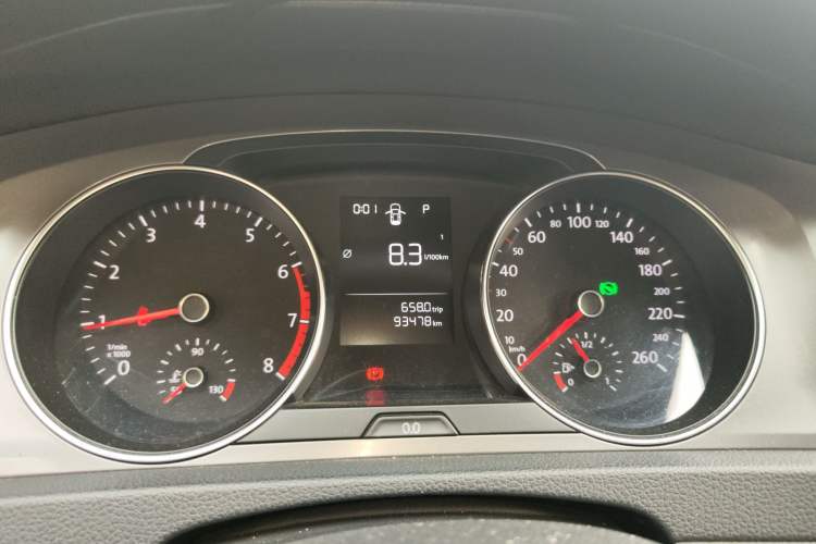 Used Volkswagen Golf 2015 1.6L Automatic Fashion Model