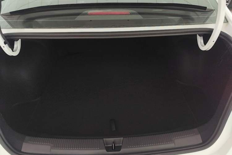 Used Roewe i5 2026 Model 1.5L Manual Comfort Version