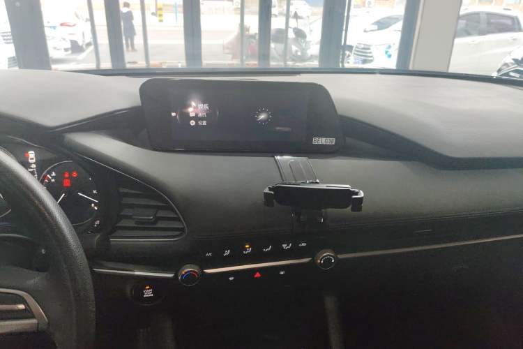 Used Mazda 3 Axela 2020 1.5L Automatic Zhiyue Sunroof Version Audio And AC Panel