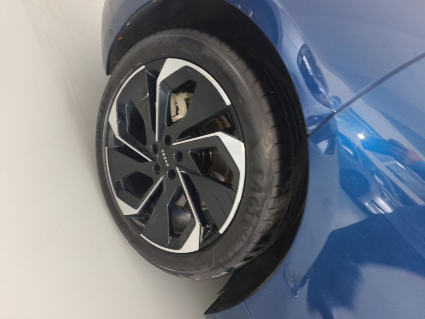 Zeekr 001 2023 WE Edition 100 kWh — снимка 11