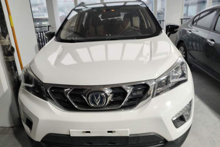 Used CHANGAN CS15 2017 1.5L Automatic Luxury Model with Sunroof
