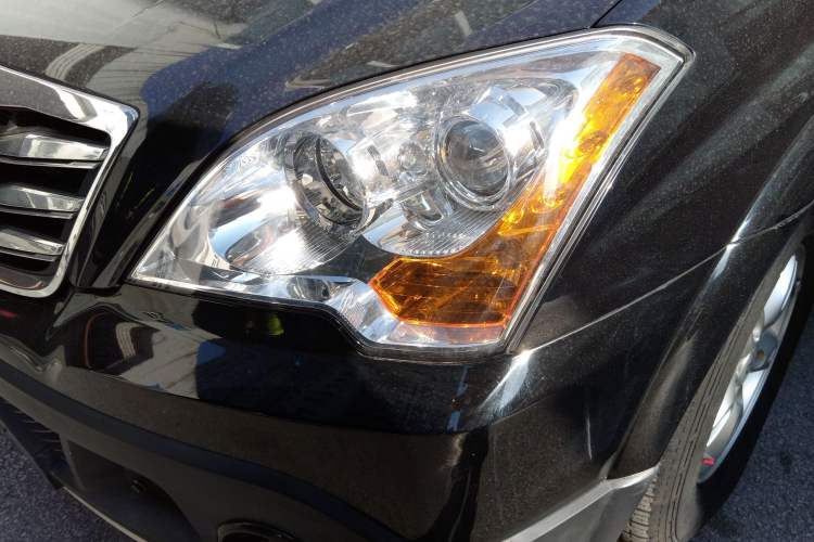 Used Roewe W5 2014 1.8T 2WD Automatic Tharu Special Edition
