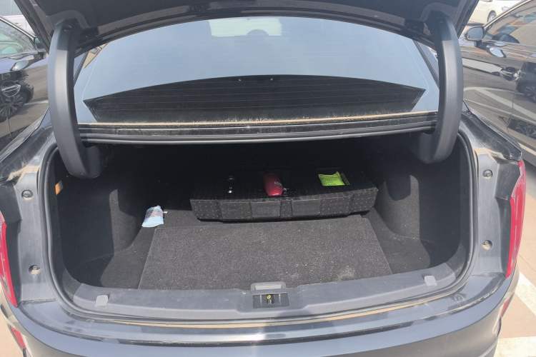 Used Hongqi E-QM5 2022 431 km Charge & Enjoy Edition
