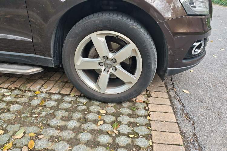 Used Audi Q5 2015 40 TFSI Comfort Model