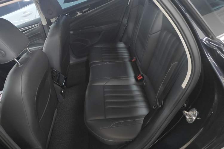 Used Volkswagen Passat 2023 280TSI Business Edition
