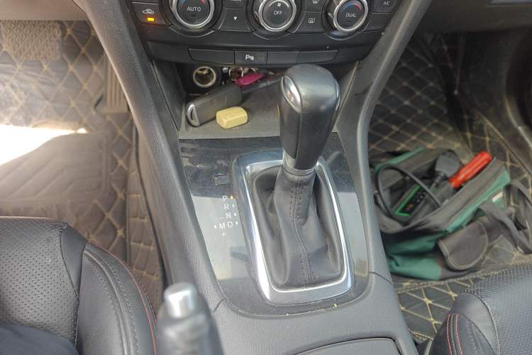 Used Mazda Atenza 2014 2.0L Blue Sky Luxury Edition Gear Lever