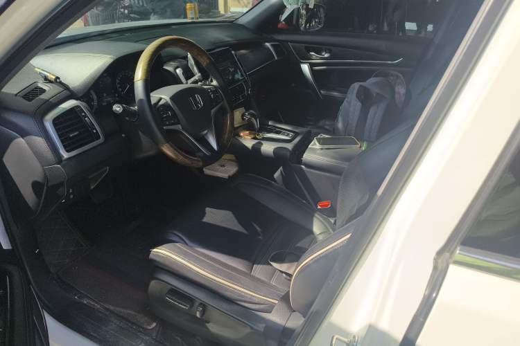 Used Honda UR-V 2017 240TURBO Two-Wheel Drive Luxury Edition China V