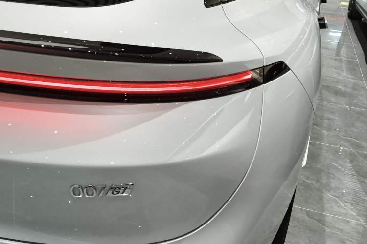 Used Zeekr 007GT 2025 Rear-Drive Intelligent Driving Version 75 kWh Right Rear Taillight