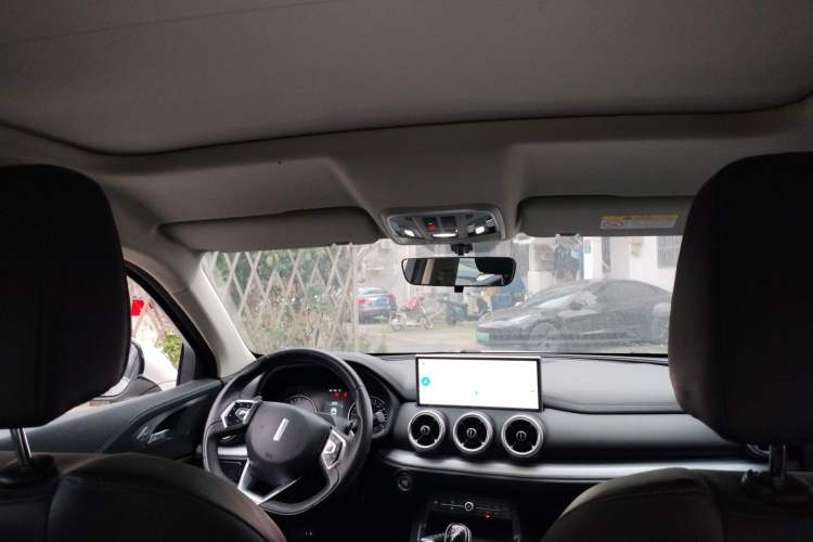 Used Wey VV5 2020 1.5T Two-Wheel Drive Color Pioneer
