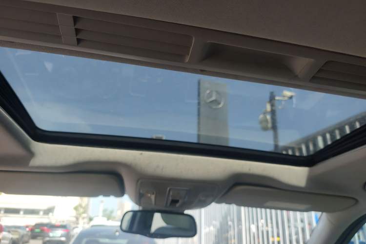 Used Mercedes-Benz M-Class 2014 ML 320 4MATIC
