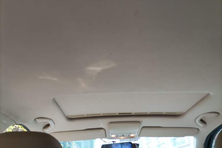 Used Volkswagen Lavida 2014 1.6L Automatic Sport Edition Headliner