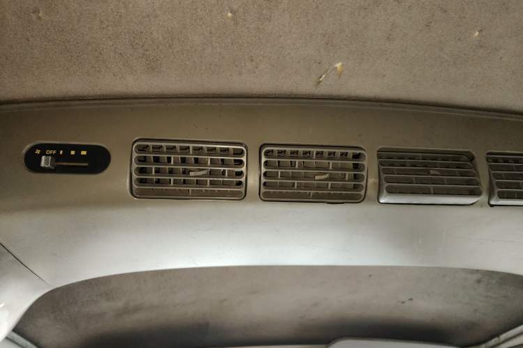 Used Wuling Rongguang 2011 1.2L Base Version