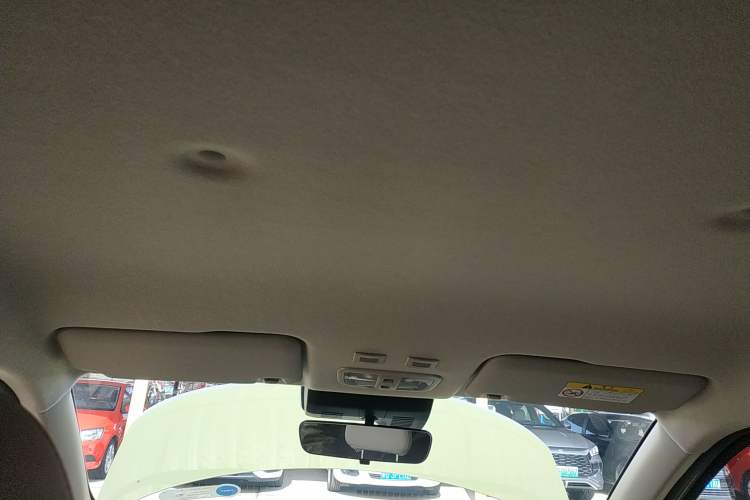 Used ORA White Cat 2022 Xiaoyue Mao Edition 401 km Flagship Model Lithium Ternary