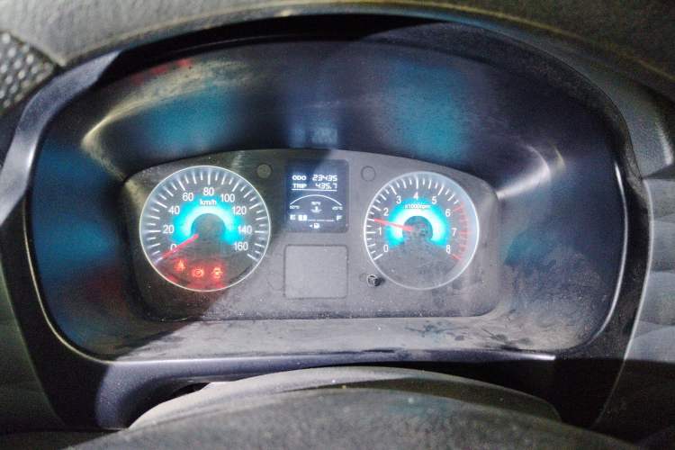 Used Jinbei Gold Hiace M Classic 2023 1.5L Engineering Lion Passenger Vehicle 5/6/7 Seats Instrument Cluster