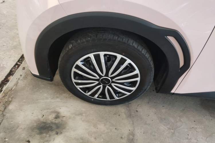 Used BYD Seagull 2024 Honor Edition 305km Dynamic Version Left Front Wheel Hub