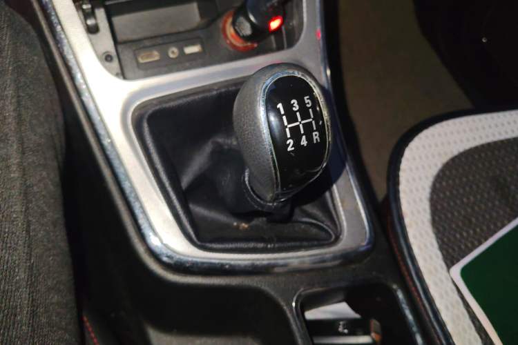 Used Baojun 560 2015 1.8L manual luxury version