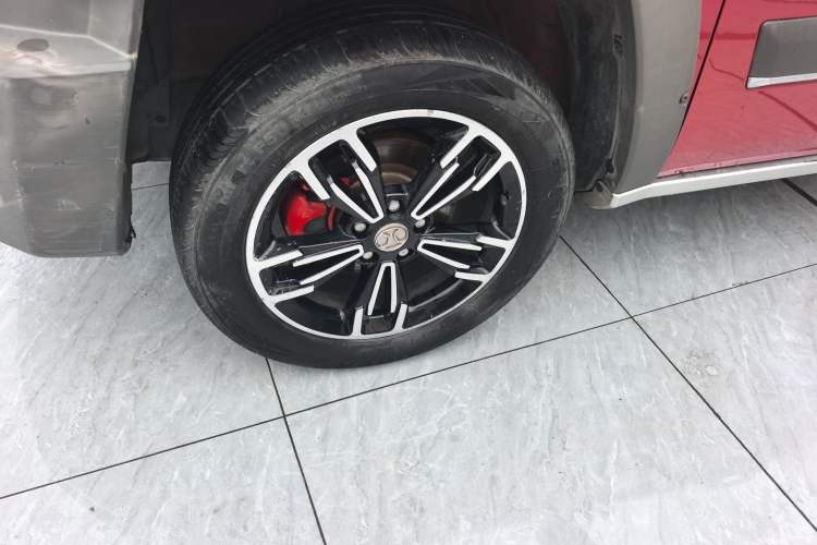 Used BAIC Off-Road BJ20 2016 1.5T CVT Luxury Model Left Front Wheel Hub