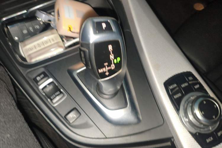 Used BMW 3 Series GT 2017 320i M Sport Gear Lever