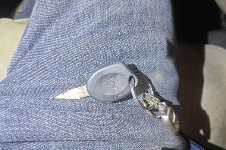 Used Wuling Rongguang 2011 1.2L Base Version
