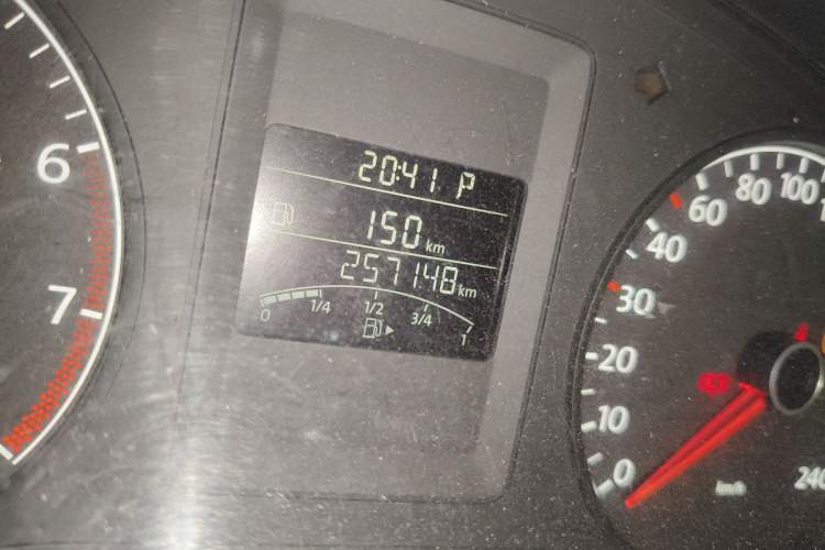 Used Volkswagen Sagitar 2014 1.6L Automatic Comfort Model Odometer Close Up