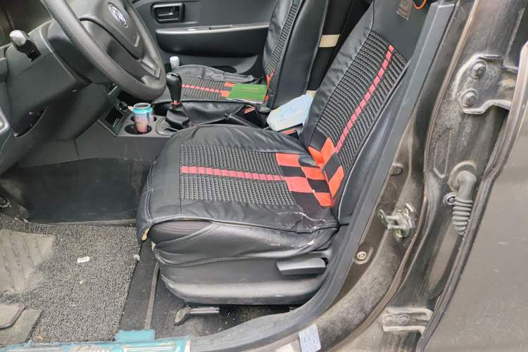 Used Dongfeng Fengon 330 2016 1.5L Manual Enjoyment Model DK15 Left Front Seat