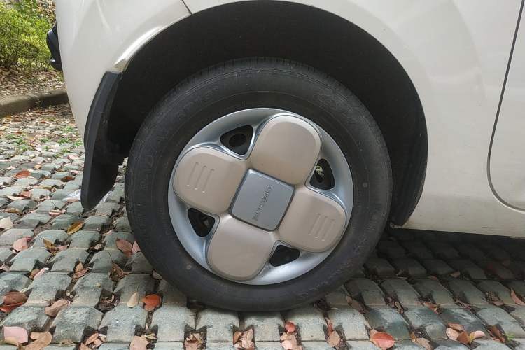 Used Geely Galaxy Panda 2023 Panda Mini 200km Endurance Bear
