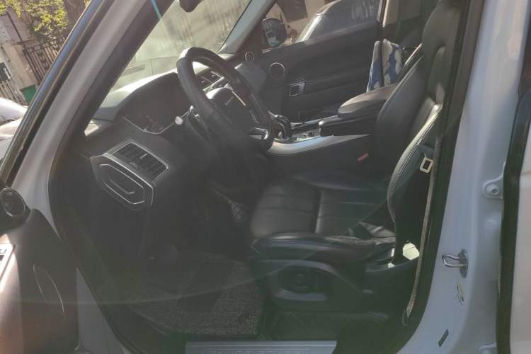 Used Land Rover Range Sport  Left Front Seat