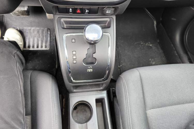 Used Jeep Patriot 2012 2.4 Sport Edition Gear Lever